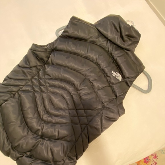 North face puffed vest - Picture 2 of 2
